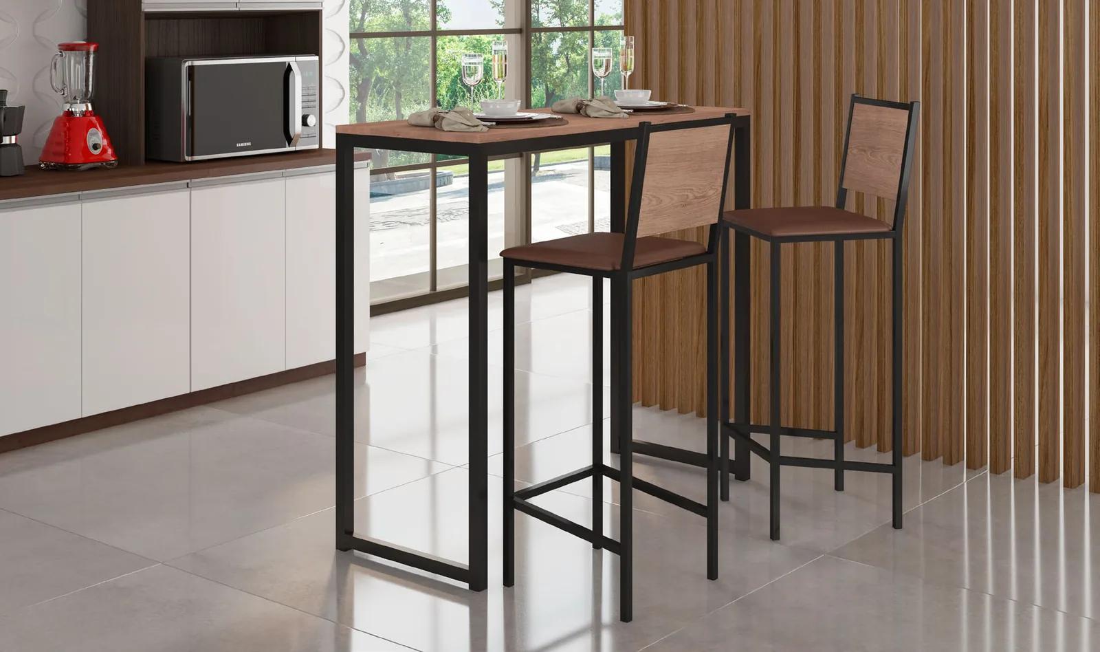 Aparador 1,10 com 2 banquetas Aura pretas, em cozinha